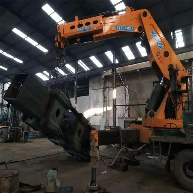 福鼎130吨折臂吊车出租吊机租赁附近电话